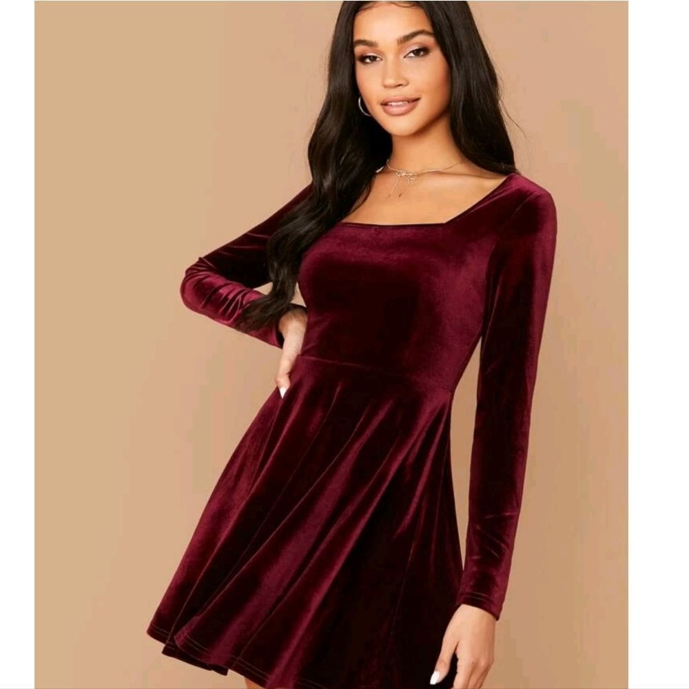 Square Neck Burgundy Velvet Dress - Picture 3 of 5
